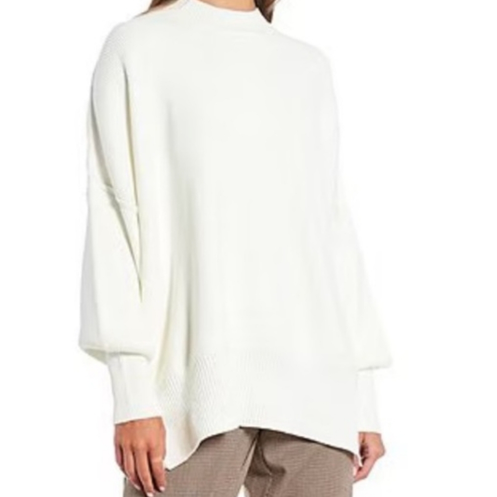 Takara Women's Cowl Neck Sweater - White